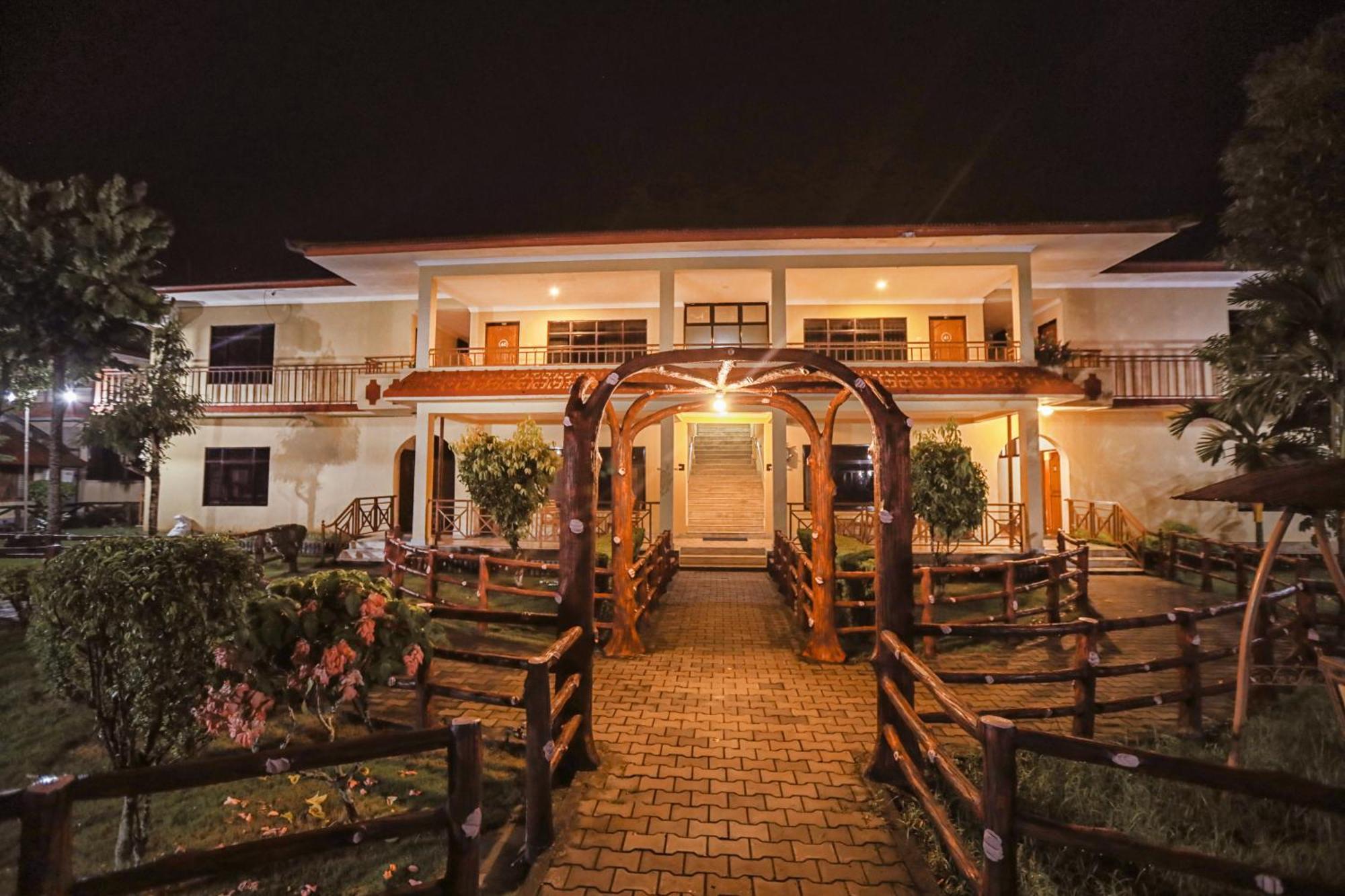 Hotel Wildlife Camp Sauraha Exterior photo