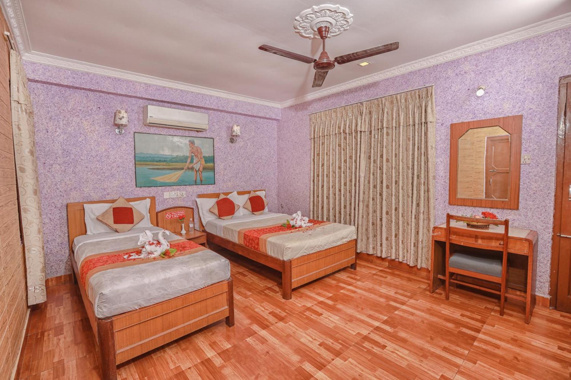 Hotel Wildlife Camp Sauraha Exterior photo