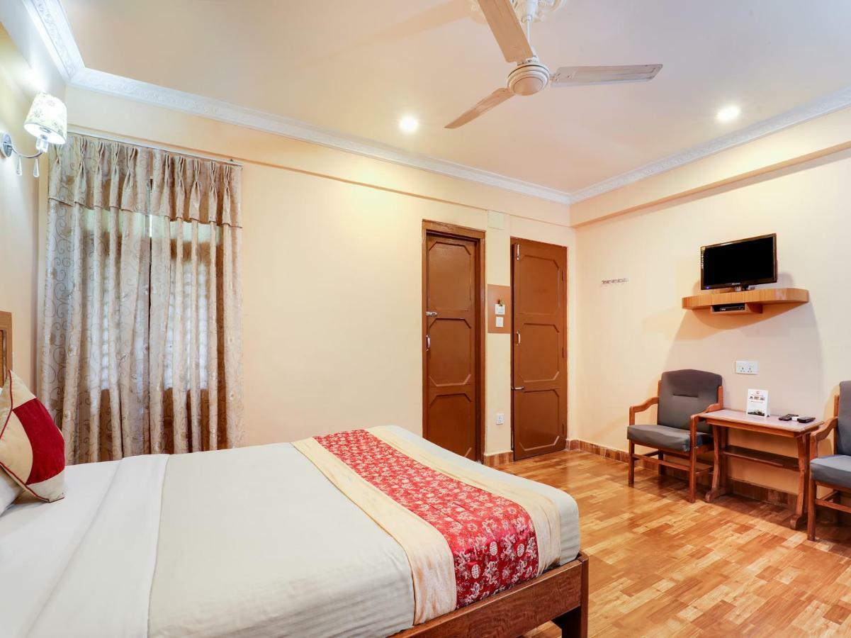 Hotel Wildlife Camp Sauraha Exterior photo