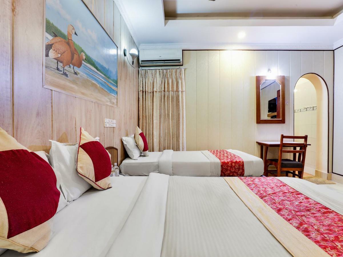 Hotel Wildlife Camp Sauraha Exterior photo