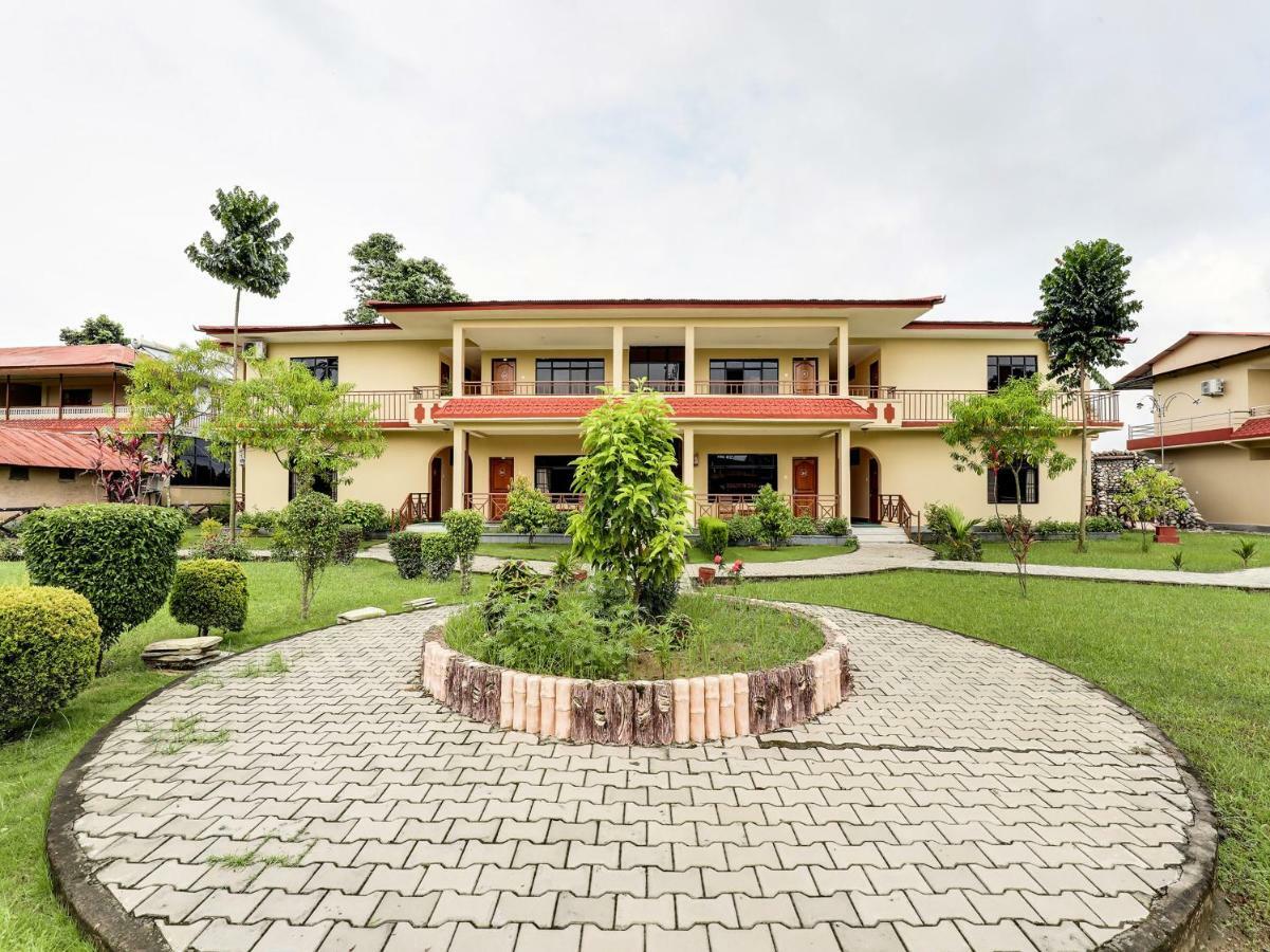 Hotel Wildlife Camp Sauraha Exterior photo