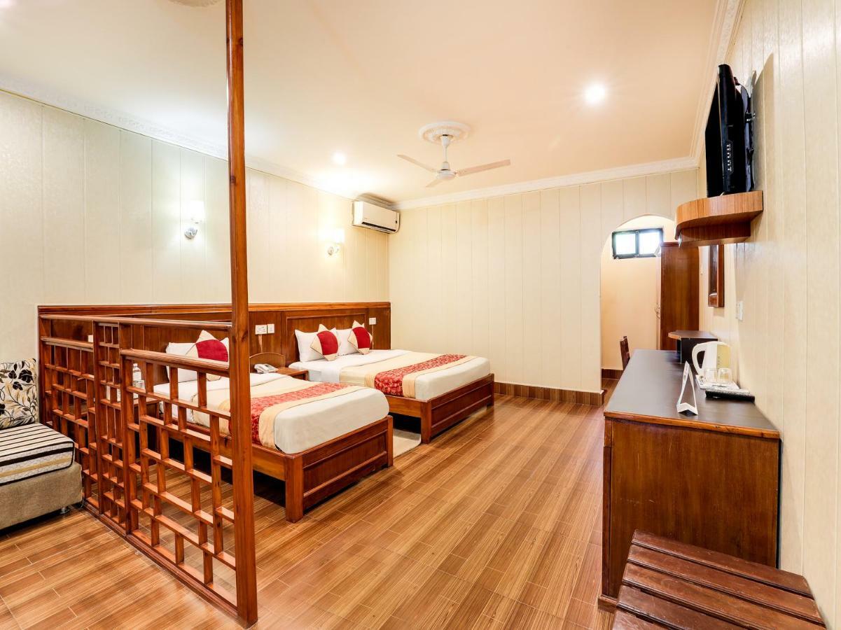 Hotel Wildlife Camp Sauraha Exterior photo