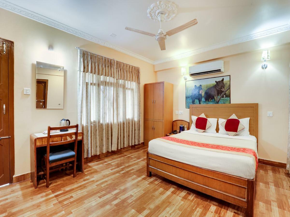 Hotel Wildlife Camp Sauraha Exterior photo