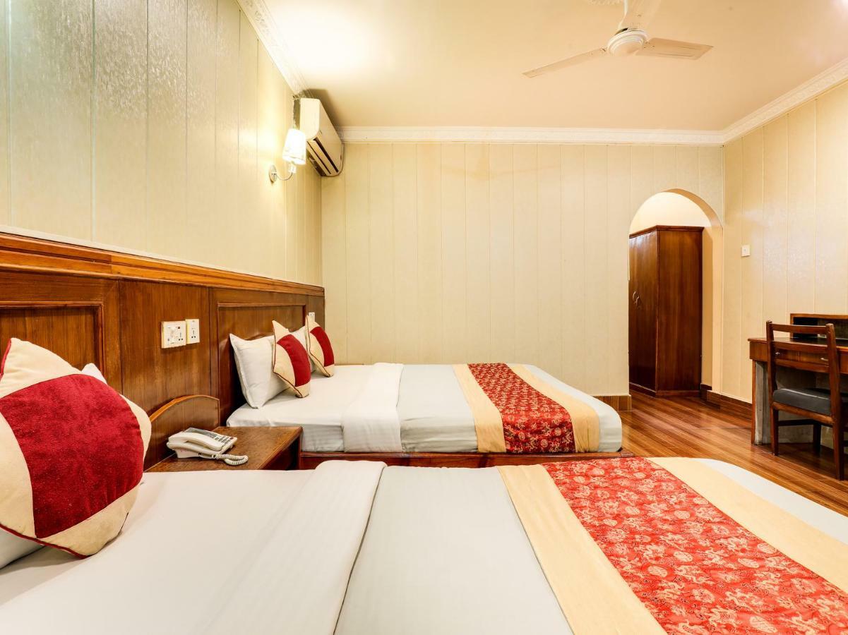 Hotel Wildlife Camp Sauraha Exterior photo