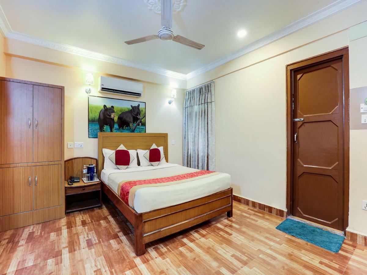 Hotel Wildlife Camp Sauraha Exterior photo
