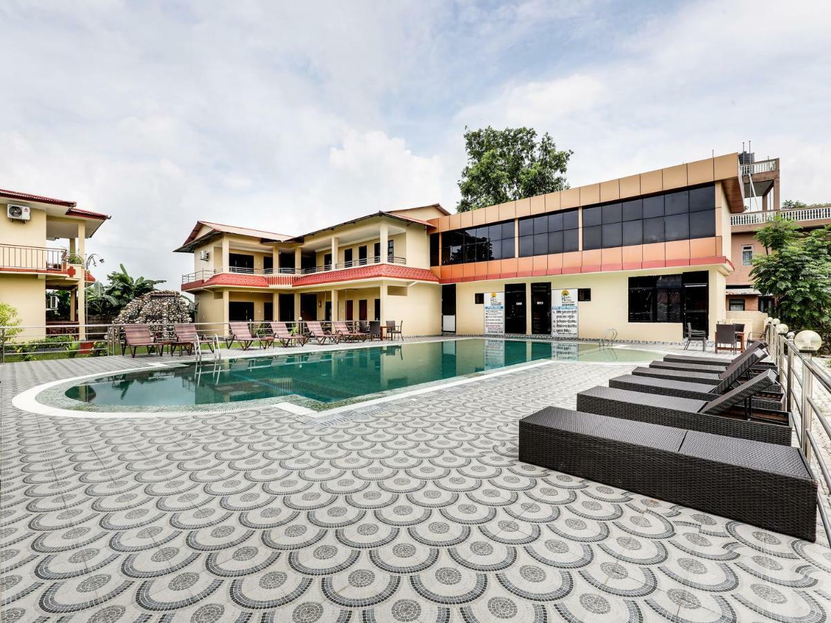Hotel Wildlife Camp Sauraha Exterior photo