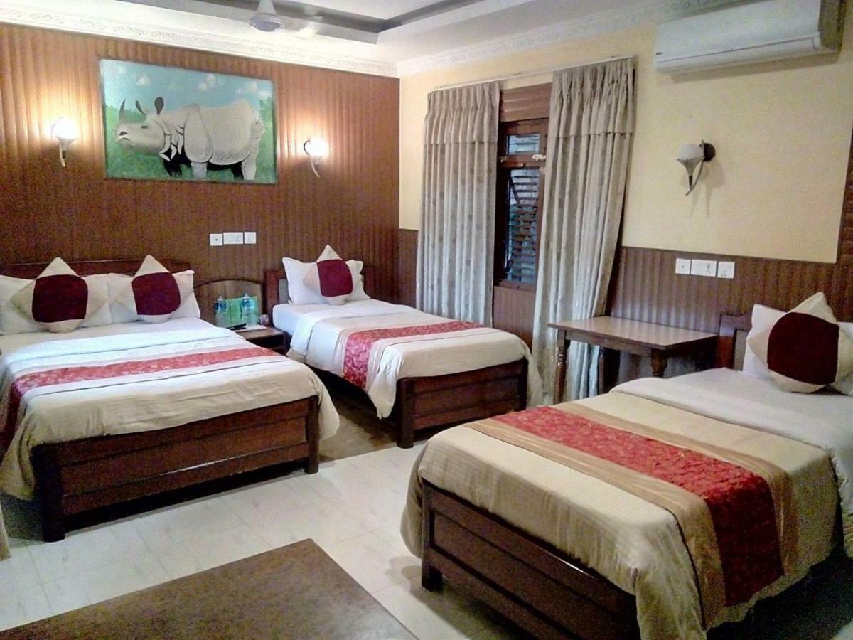 Hotel Wildlife Camp Sauraha Exterior photo