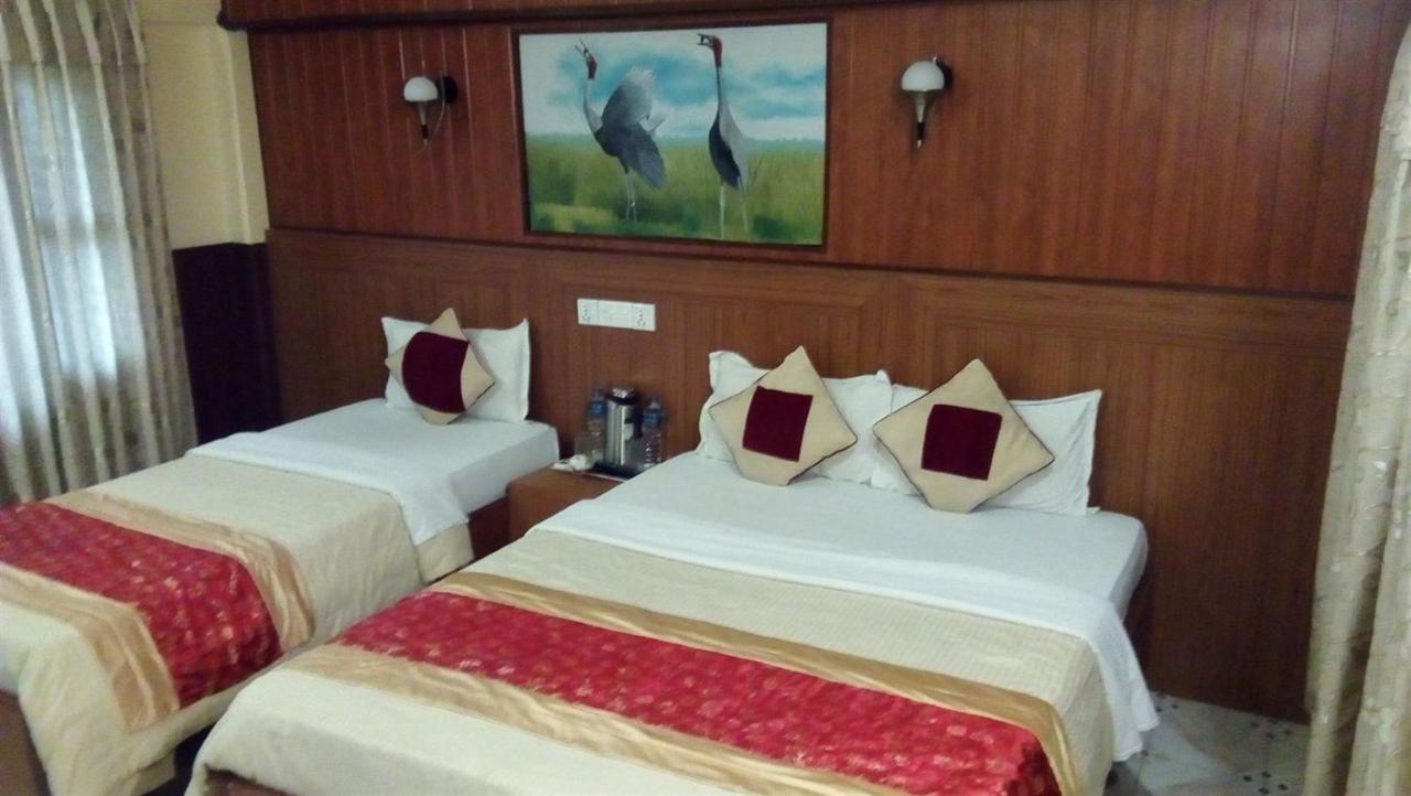 Hotel Wildlife Camp Sauraha Exterior photo